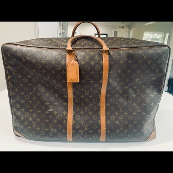 Louis Vuitton Other - Louis Vuitton Authentic Luggage